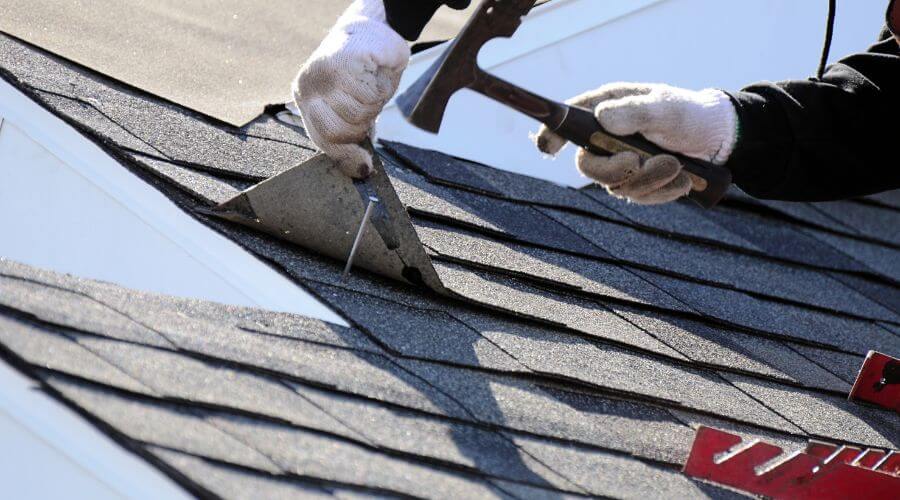 Professional gutter cleaning in Wesson, MS